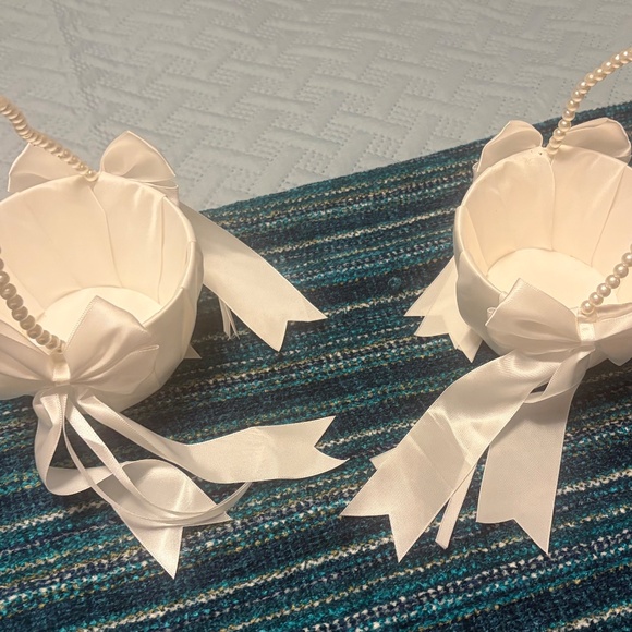 Two Flower Girl White Satin Baskets - Picture 5 of 8